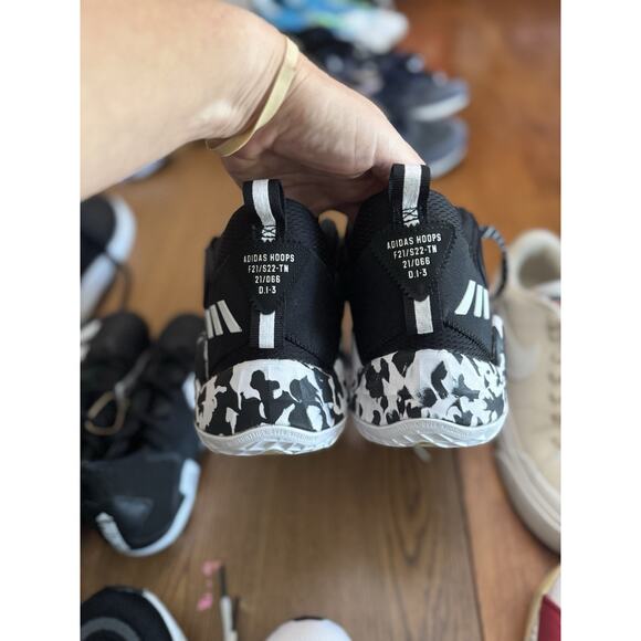 Size 14 - adidas D.O.N. Issue #3 Paint Smudge - Black NBS176 - Picture 4 of 5